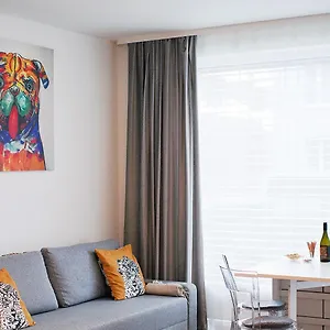 Holesovice Delight: Modern Comfort With A Twist In 7 Apartament